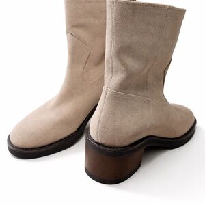Stuart Weitzman Suede Ankle Boots Taupe Beige Block Heel 9.5 NWOT